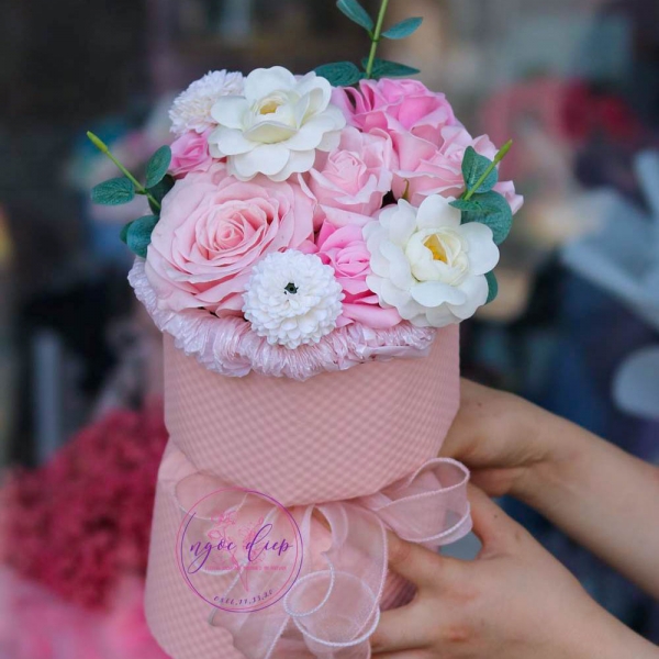 Cup hoa sáp kết hợp tone hồng size S